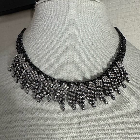 Black chainmail vibe necklace with sparkly clusters rhinestones - Picture 4 of 8